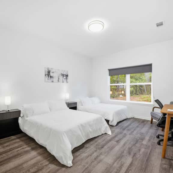 Unit 4 - Silver Comet Motel - Image 1